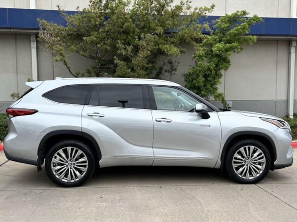 Used 2021 Toyota Highlander Hybrid Platinum SUV