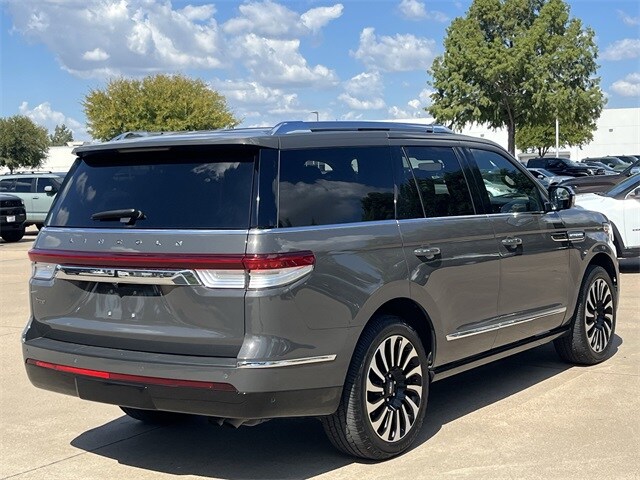 2023 Lincoln Navigator Black Label photo 4