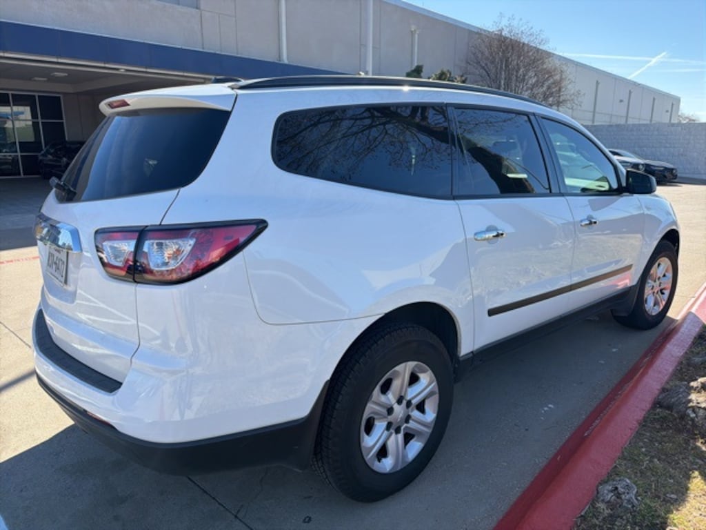 Used 2017 Chevrolet Traverse LS SUV