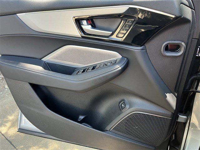 Used 2026 Solar Silver Metallic Acura Technology Package image 25