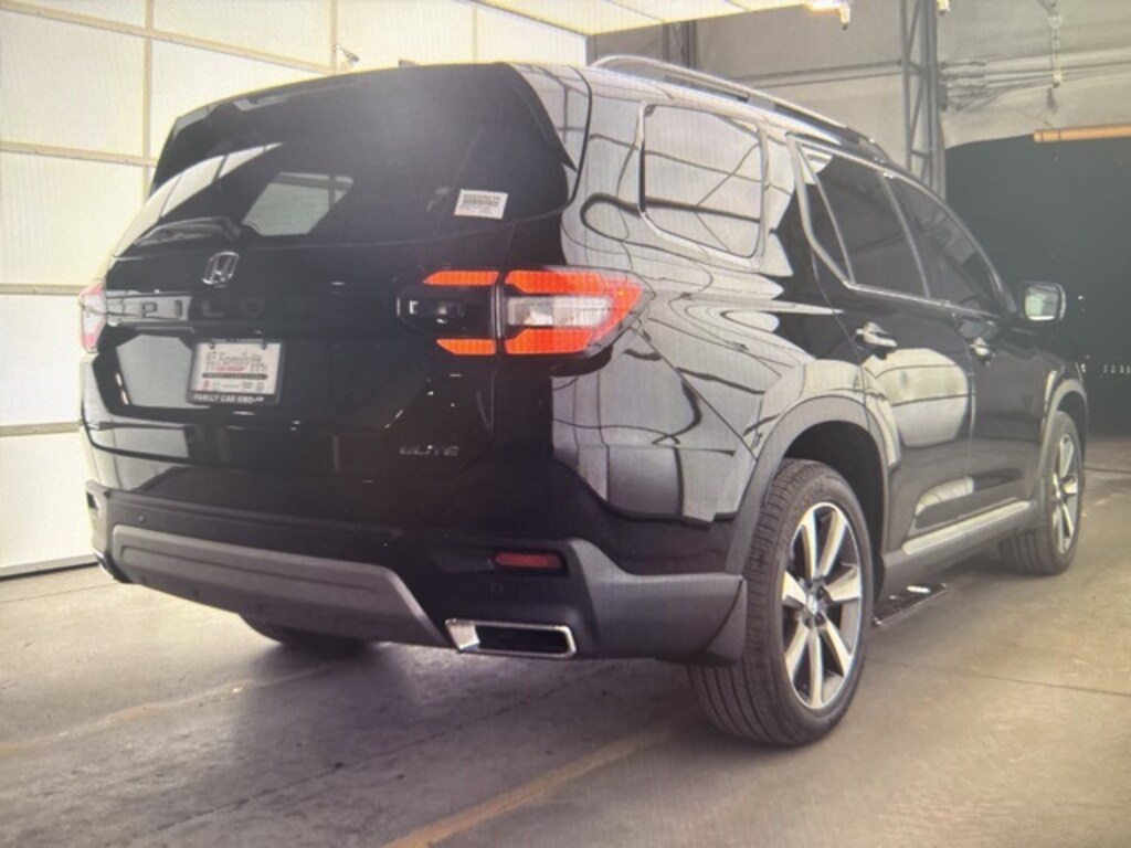 Used 2024 Honda Pilot Elite SUV