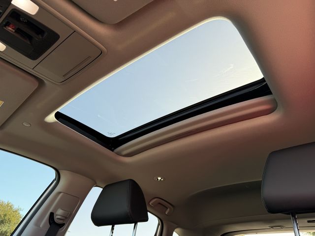 New 2026 Platinum White Pearl Acura Base image 23
