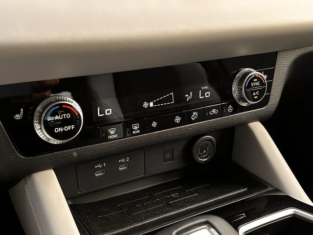 Used 2026 Black Diamond Mitsubishi SE image 21