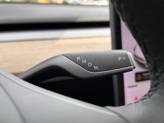 Used 2021 Pearl White Multi-Coat Tesla Long Range image 21