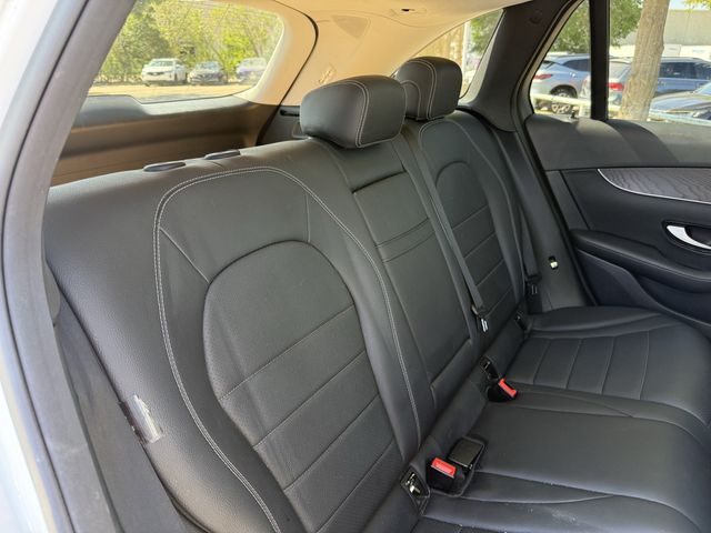 Used 2018 Polar White Mercedes-Benz GLC 300 image 29