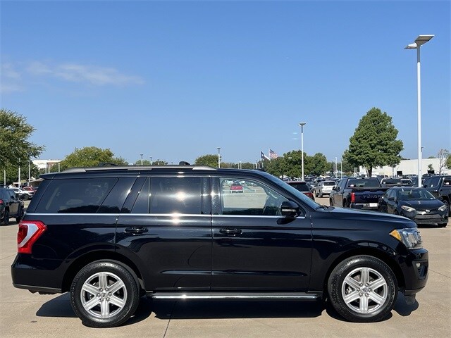 2021 Ford Expedition XLT photo 3