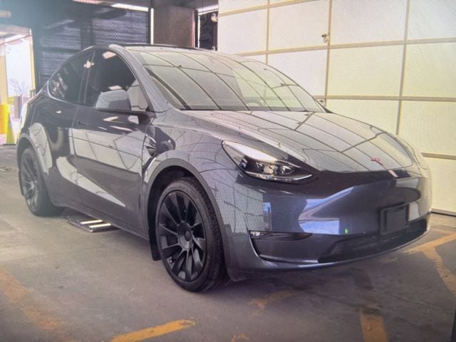 2023 Tesla Model Y Long Range Dual Motor All-Wheel Drive's photo