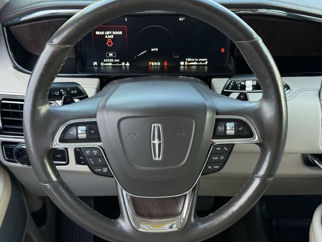 Used 2021 Pristine White Lincoln Reserve image 12