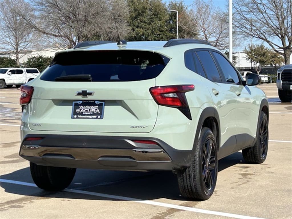 Used 2025 Chevrolet Trax Activ SUV