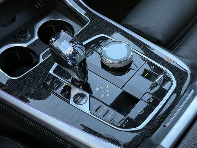 Used 2021 Carbon Black Metallic BMW M50i image 22
