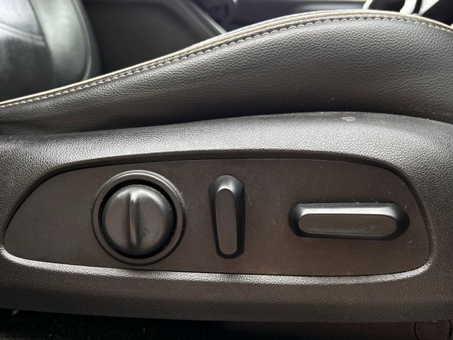 Used 2017 Iridium Metallic GMC Denali image 29