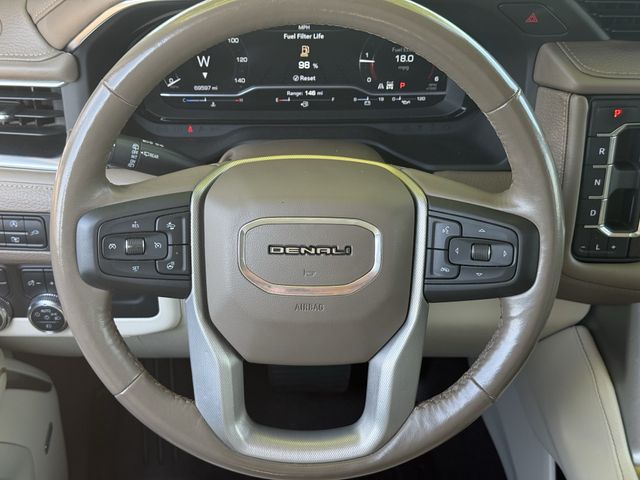Used 2022 White Frost Tricoat GMC Denali image 12