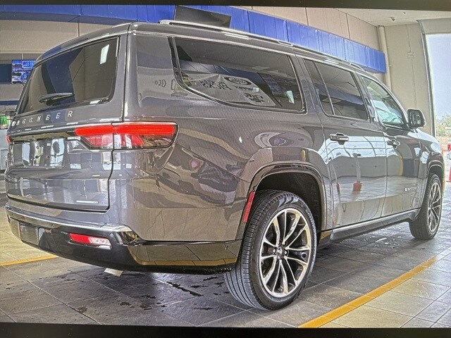 2024 Jeep Wagoneer L Series III photo 4