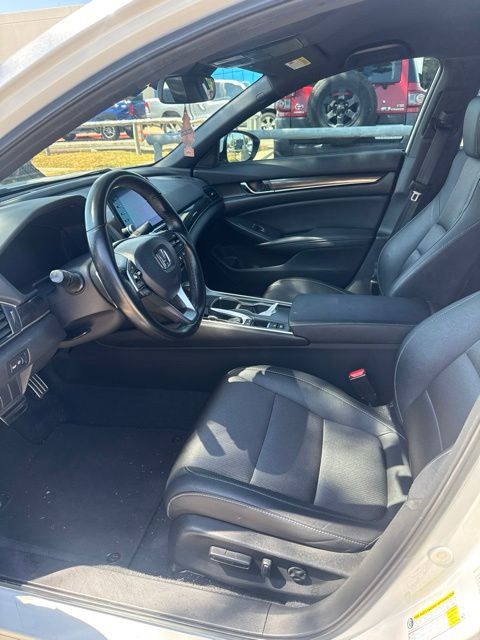 Used 2020 Platinum White Pearl Honda Sport image 5