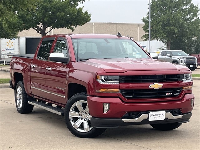 2018 Chevrolet Silverado 1500 LT photo 2