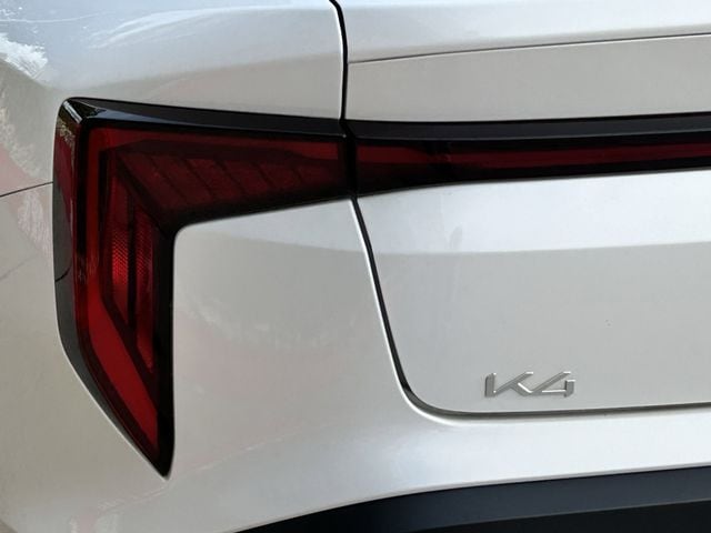 Used 2025 Snow White Pearl Kia EX image 7
