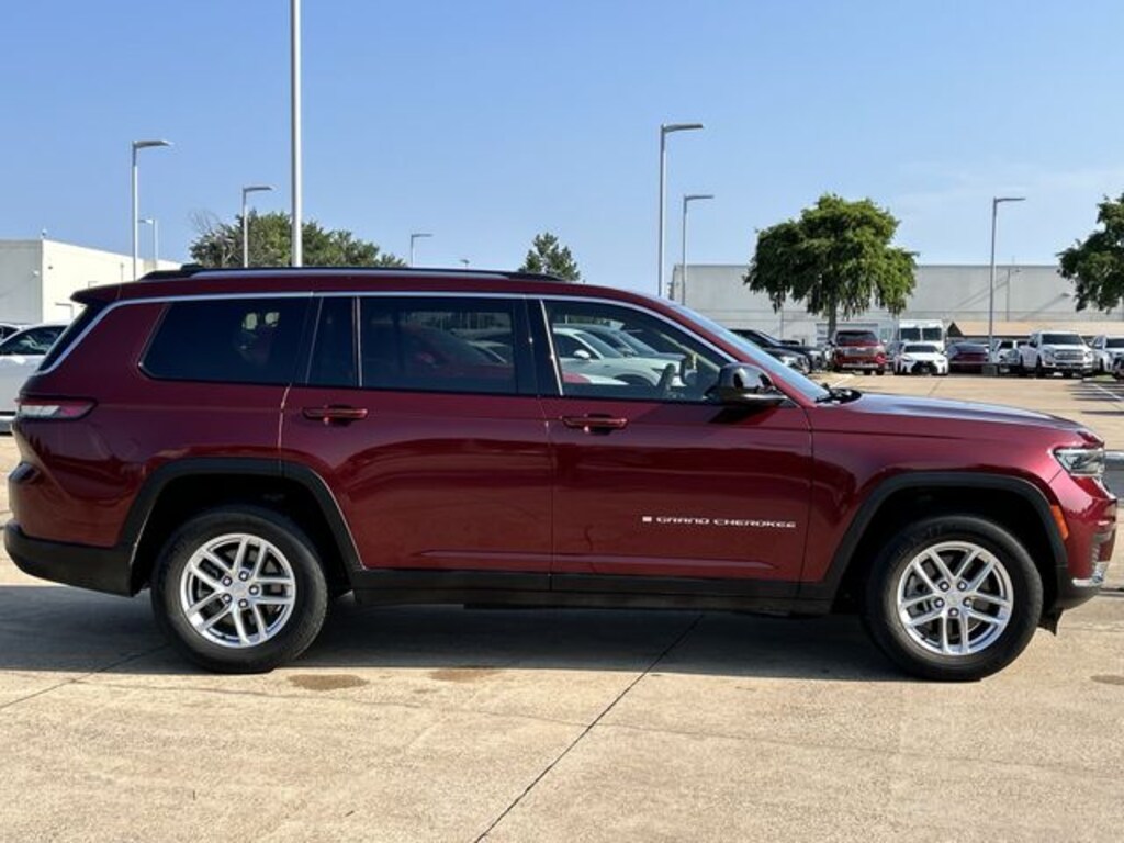 Used 2021 Jeep Grand Cherokee L Laredo SUV