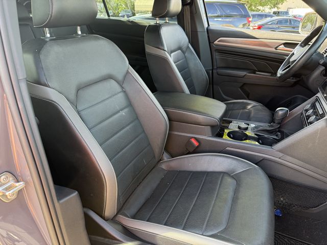 Used 2020 Pure Gray Volkswagen 3.6L V6 SEL Premium image 26