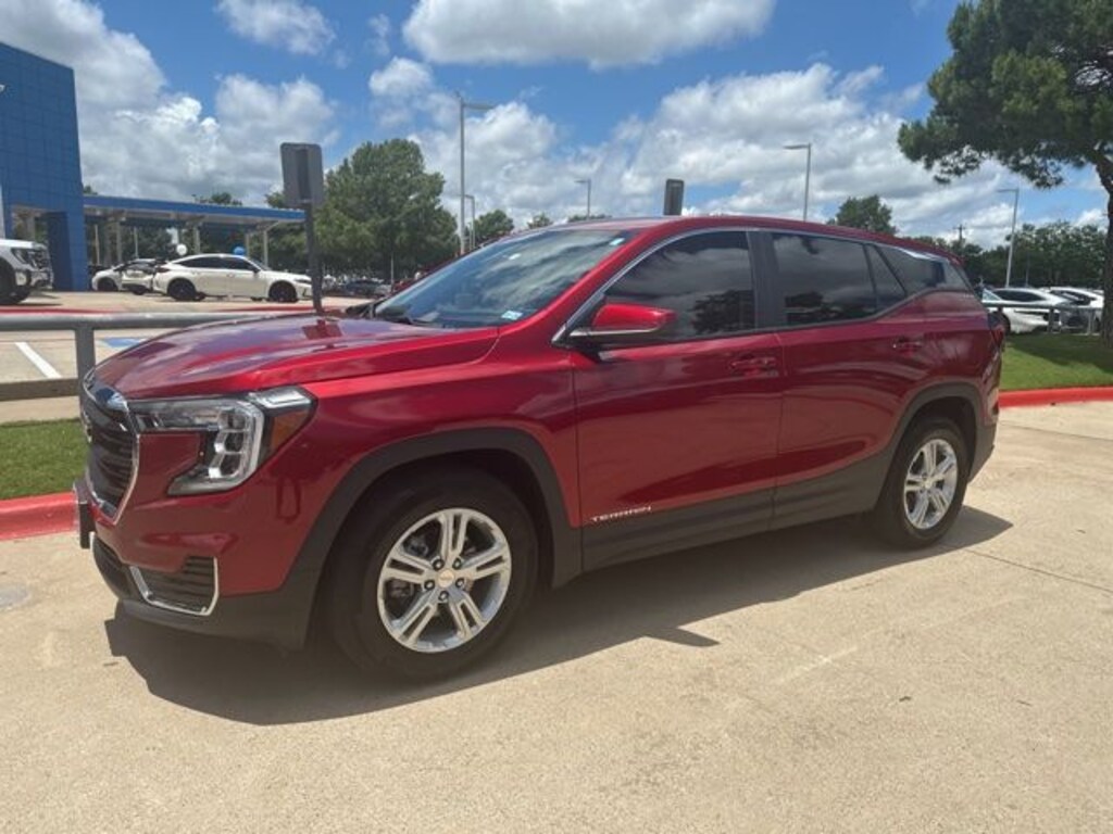 Used 2024 GMC Terrain SLE SUV