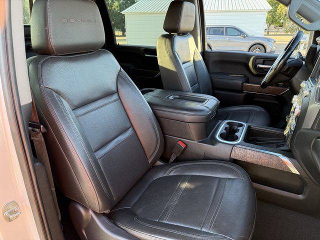 Used 2022 White Frost Tricoat GMC Denali image 27
