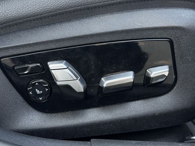 Used 2020 Carbon Black Metallic BMW M550i xDrive image 26