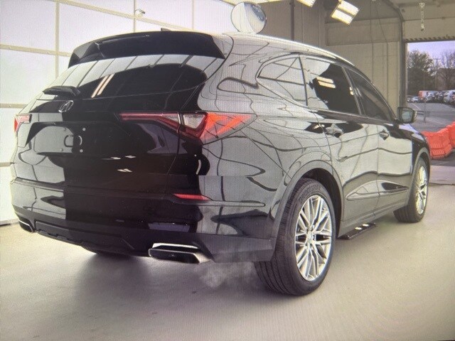 2022 Acura MDX SH-AWD Advance photo 4