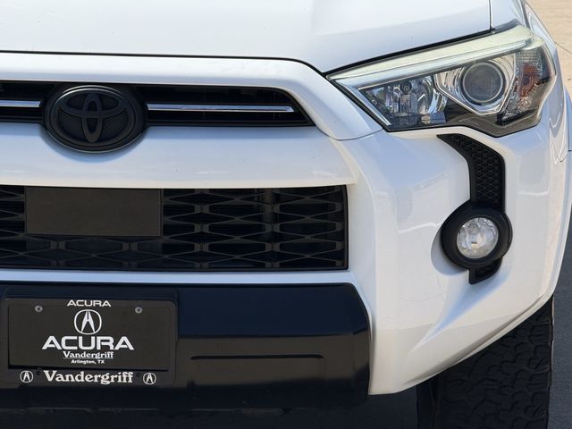 Used 2020 Super White Toyota Venture image 7