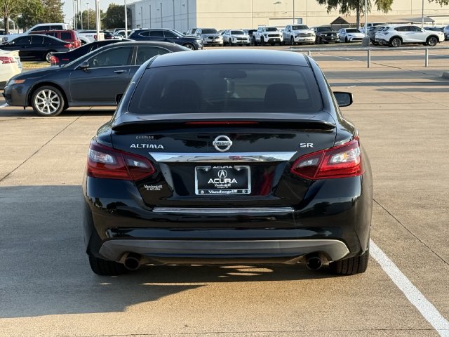 Used 2017 Super Black Nissan 2.5 SR image 5