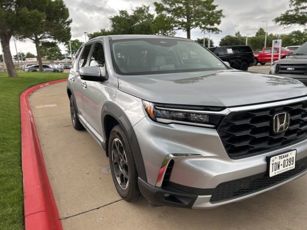 Used 2025 Honda Pilot EX-L SUV