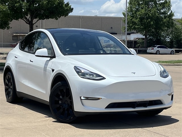 Used 2023 Tesla Model Y Long Range with VIN 7SAYGDEE1PA056924 for sale in Arlington, TX