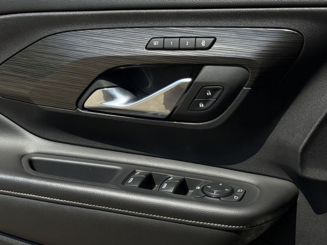 Used 2024 Ebony Twilight Metallic GMC SLT image 21