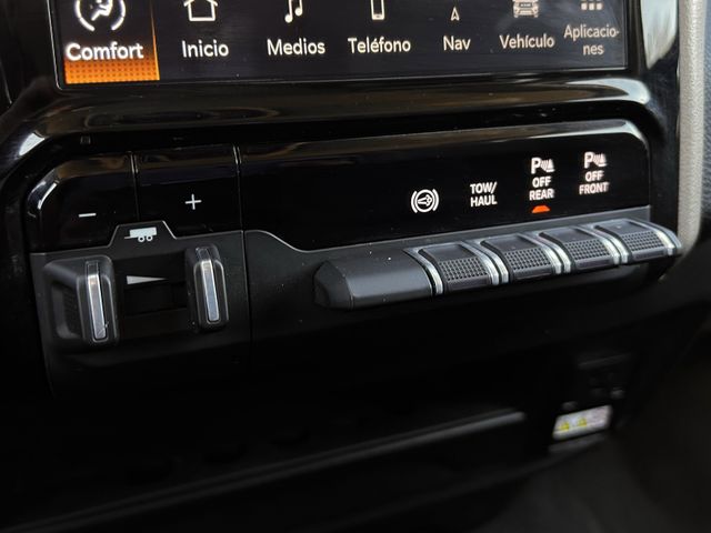 Used 2024 Granite Crystal Metallic Clearcoat Ram Laramie image 23