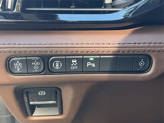 New 2026 Platinum White Pearl Acura SH-AWD Advance Package image 24