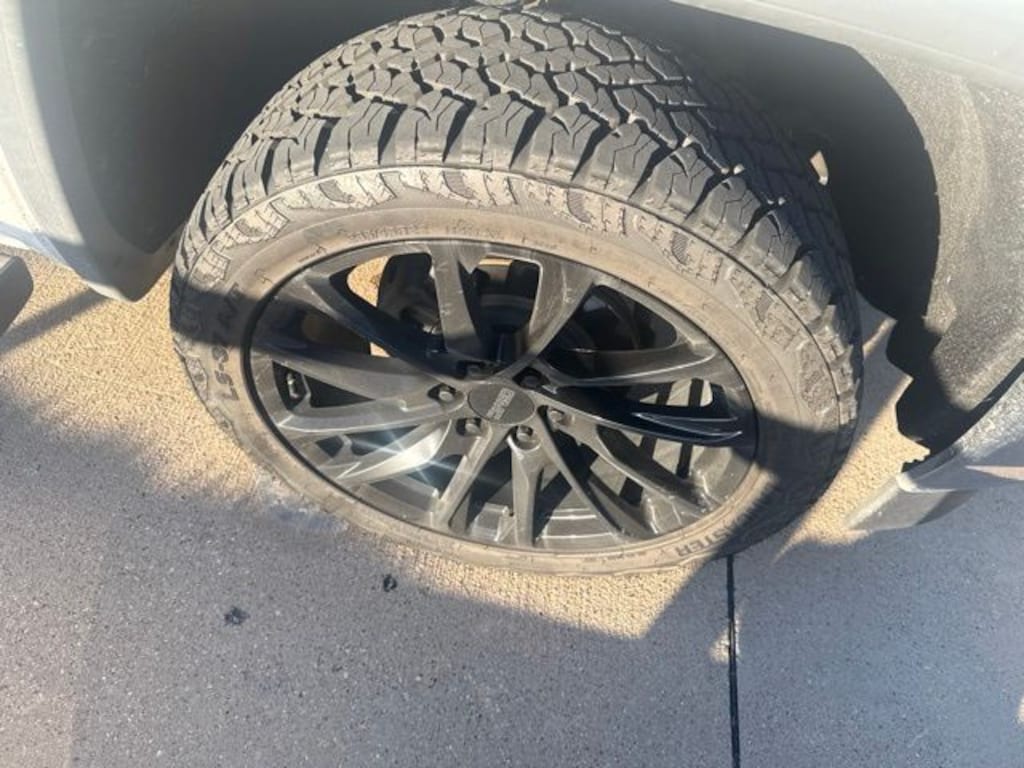 Used 2018 GMC Sierra 1500 SLT Truck Crew Cab