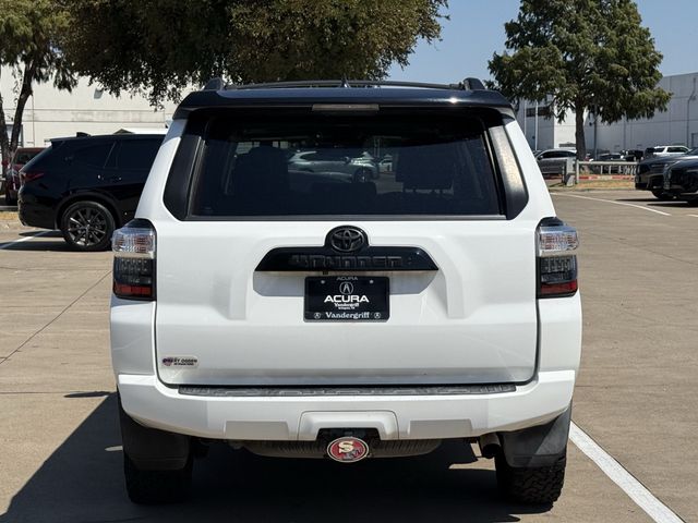 Used 2020 Super White Toyota Venture image 5