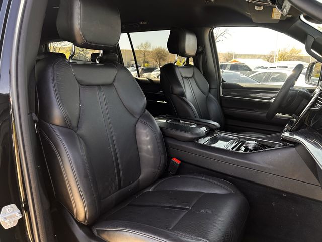 Used 2022 Diamond Black Crystal Pearlcoat Jeep Series II image 23