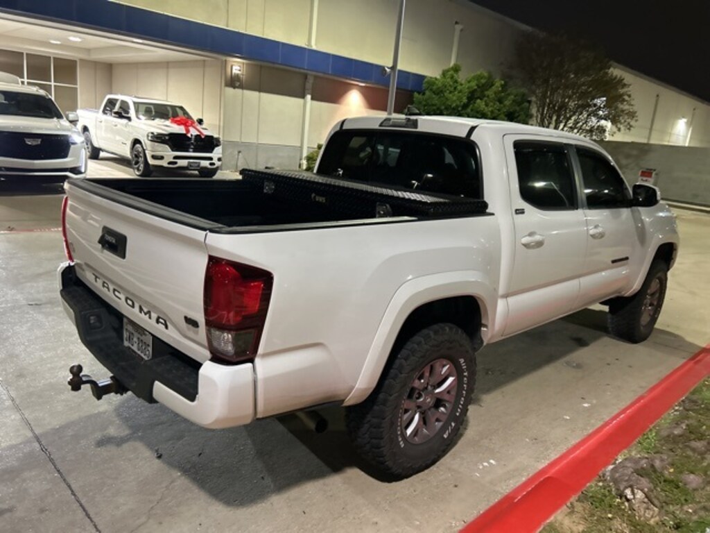 Used 2018 Toyota Tacoma SR5 V6 Truck Double Cab