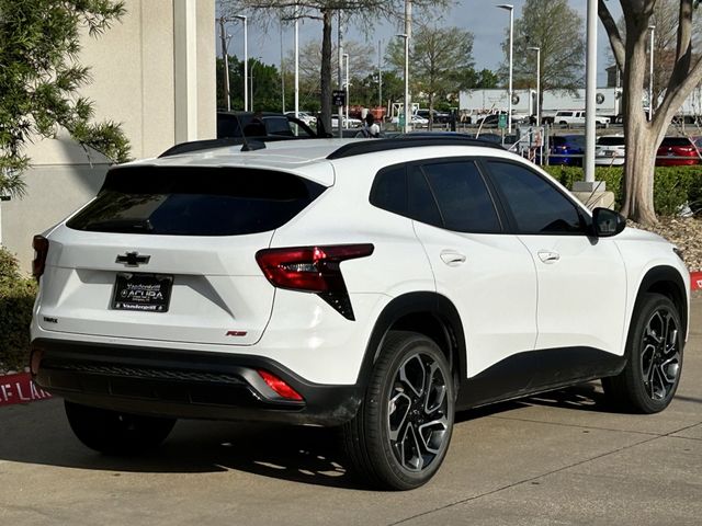 Used 2024 Summit White Chevrolet 2RS image 4