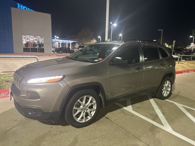 Used 2016 Jeep Cherokee Sport with VIN 1C4PJLAB0GW288476 for sale in Arlington, TX