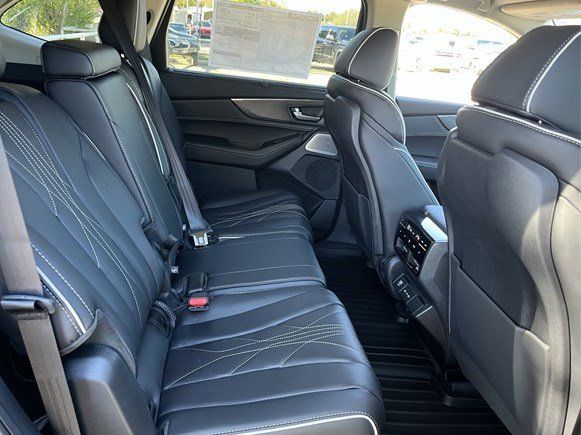 New 2026 Platinum White Pearl Acura SH-AWD Advance Package image 31