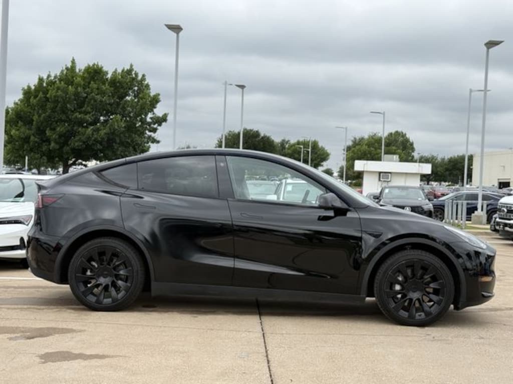 Used 2022 Tesla Model Y Long Range SUV