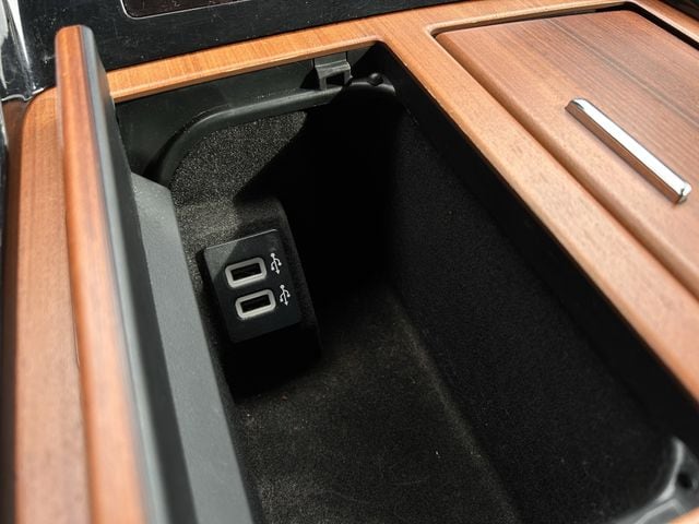 Used 2018 Burgundy Velvet Metallic Tinted Clearcoat Lincoln Premiere image 22