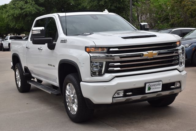 2021 Chevrolet Silverado HD High Country 4WD Crew Cab Standard Box's photo