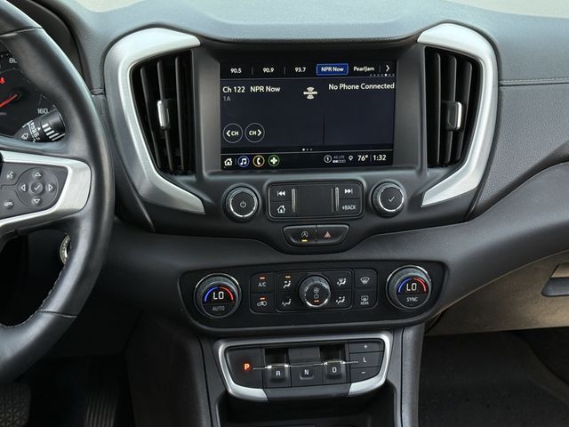 Used 2024 Ebony Twilight Metallic GMC SLT image 17