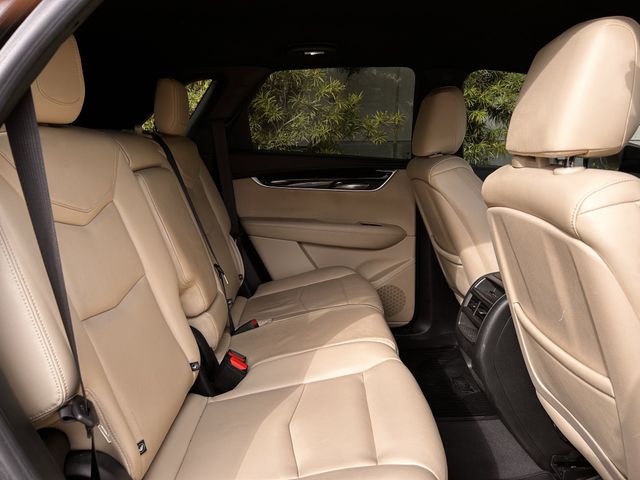 Used 2018 Dark Granite Metallic CADILLAC Base image 33