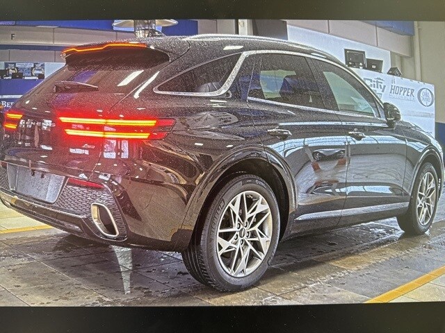 2022 Genesis GV70 2.5T photo 3