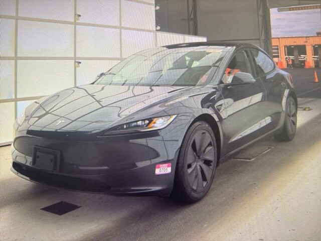 2024 Tesla Model 3 photo 2