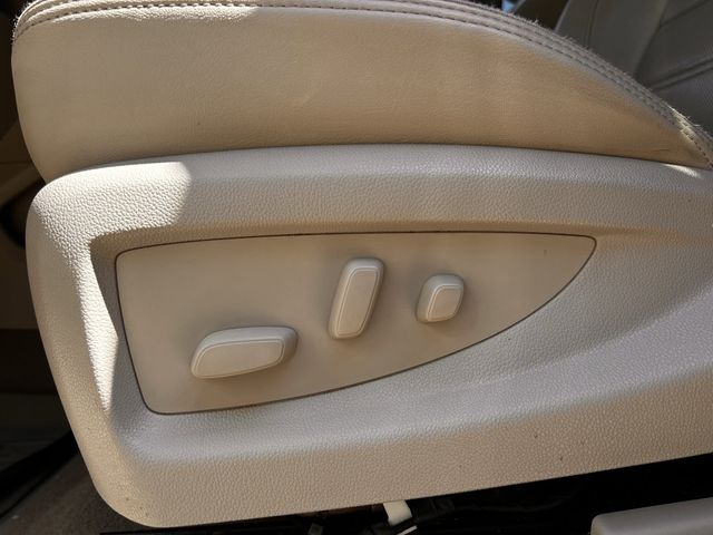 Used 2019 Dark Sapphire Blue Metallic GMC Denali image 28