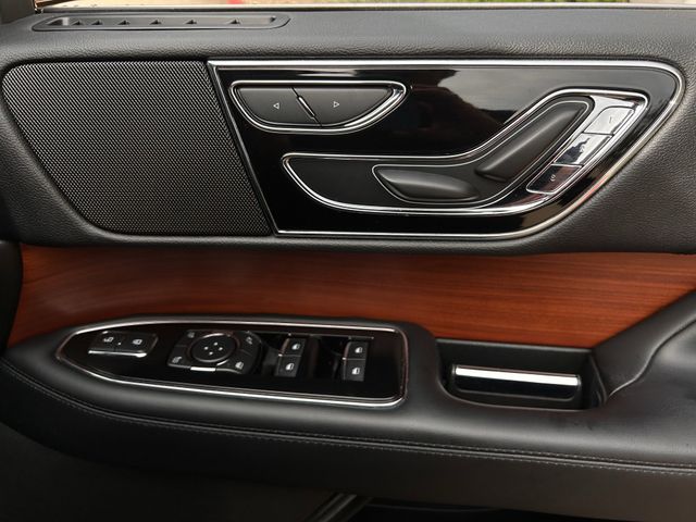 Used 2018 Burgundy Velvet Metallic Tinted Clearcoat Lincoln Premiere image 29