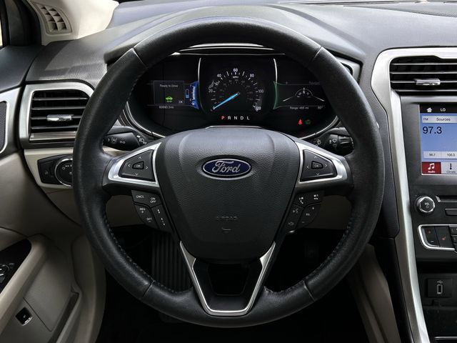Used 2018 Magnetic Metallic Ford SE Luxury image 14